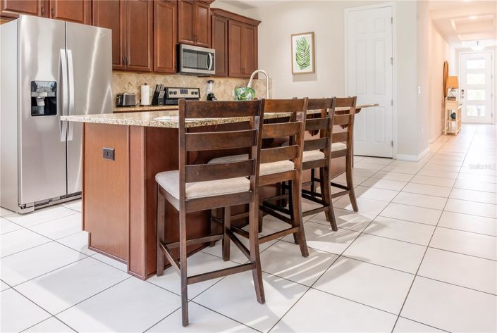 Image No.14-6 Bed House for sale