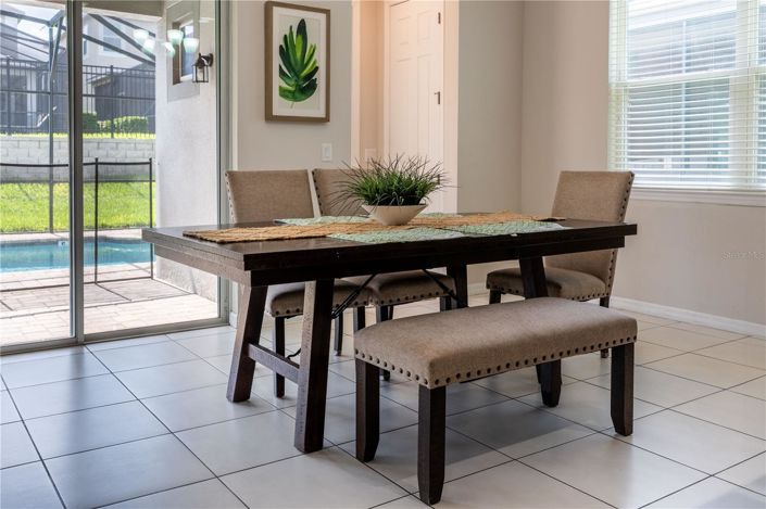 Image No.18-6 Bed House for sale