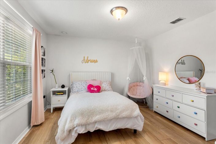 Image No.16-4 Bed House for sale