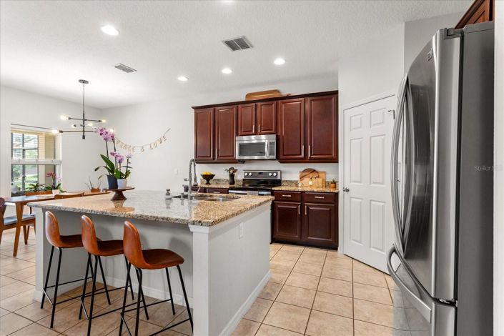 Image No.3-4 Bed House for sale