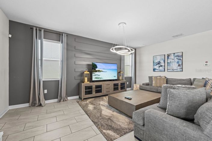 Image No.12-6 Bed House for sale