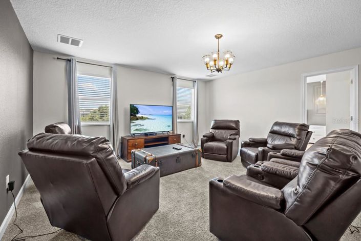 Image No.33-6 Bed House for sale