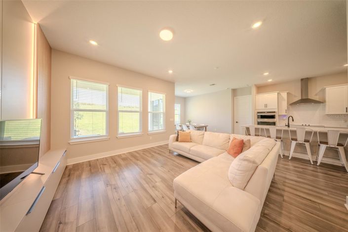 Image No.10-3 Bed House for sale