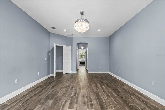 Image No.14-4 Bed House for sale