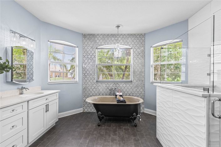 Image No.16-4 Bed House for sale