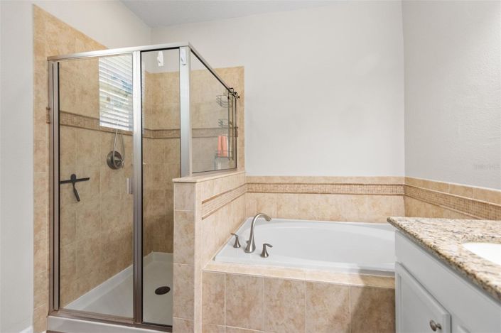 Image No.16-4 Bed House for sale