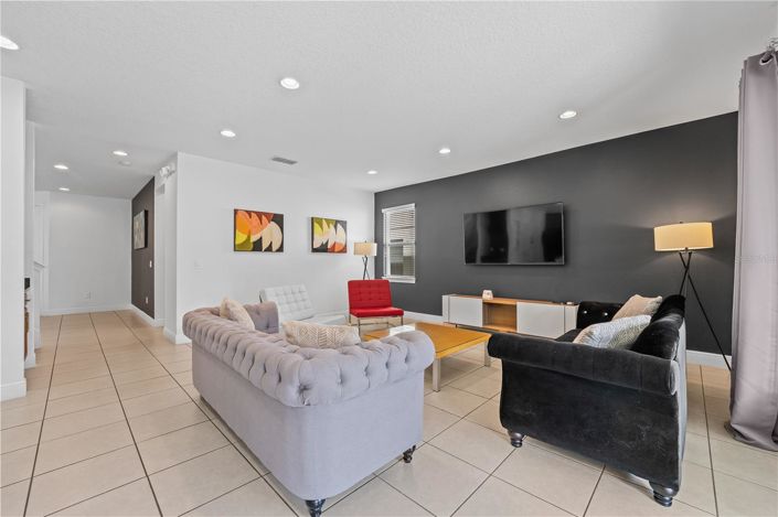 Image No.10-5 Bed House for sale