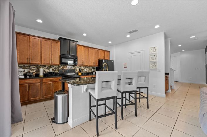 Image No.13-5 Bed House for sale