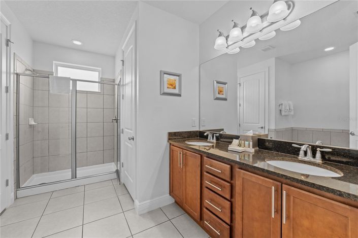 Image No.31-5 Bed House for sale