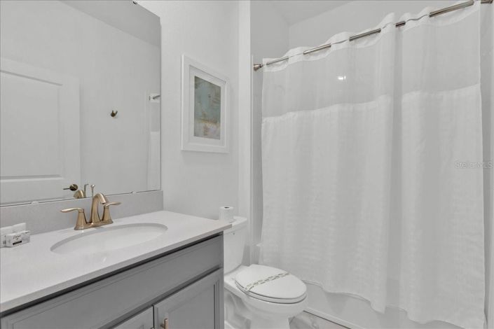 Image No.9-6 Bed House for sale