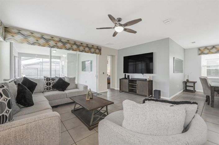 Image No.16-7 Bed House for sale