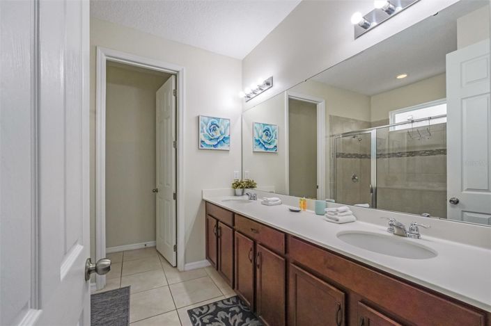 Image No.21-7 Bed House for sale