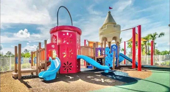 Image No.23-5 Bed House for sale