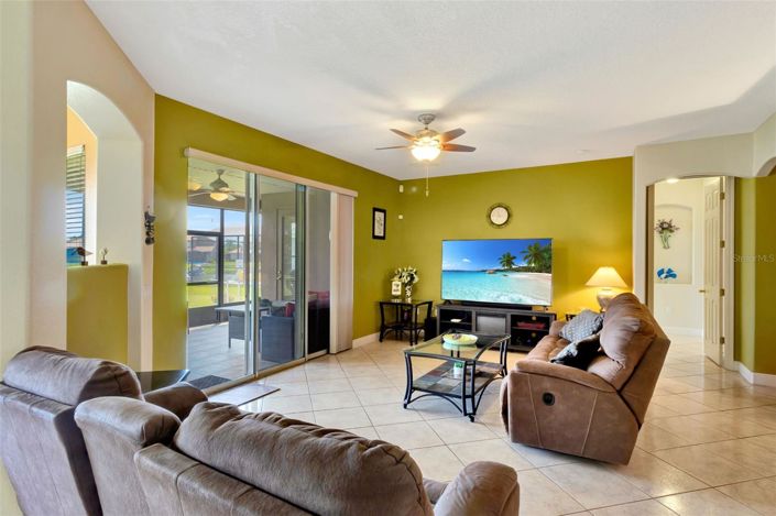 Image No.13-4 Bed House for sale