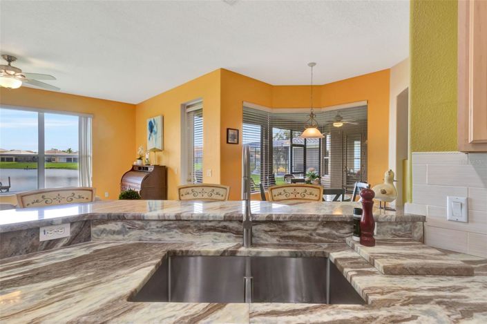 Image No.22-4 Bed House for sale