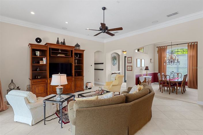 Image No.8-3 Bed House for sale