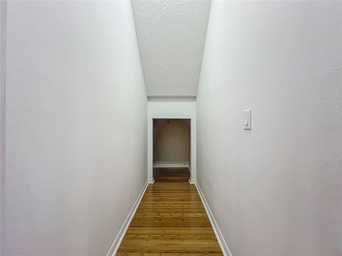 Image No.10-4 Bed House for sale