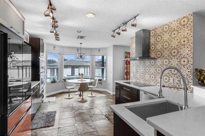 Image No.6-3 Bed House for sale