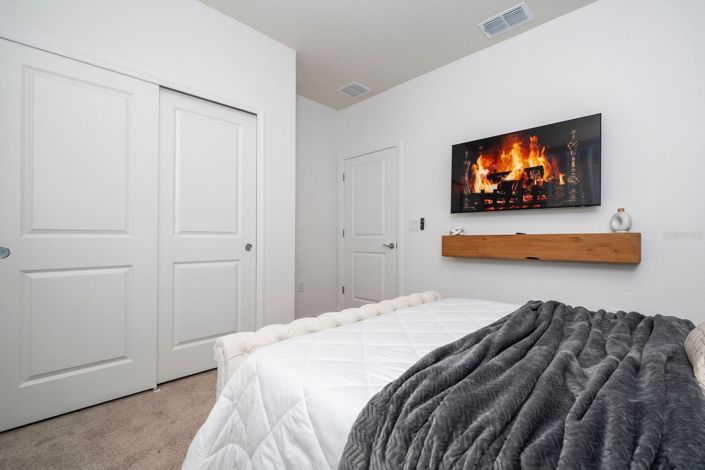 Image No.11-5 Bed Townhouse for sale