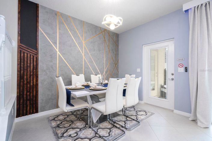 Image No.15-5 Bed Townhouse for sale