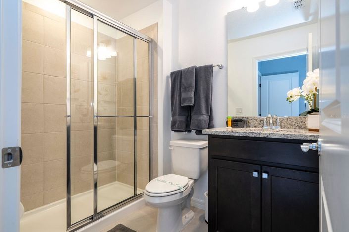 Image No.36-5 Bed Townhouse for sale