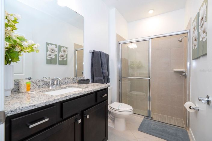 Image No.8-5 Bed Townhouse for sale