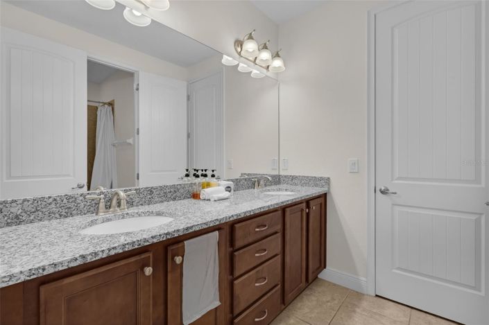 Image No.20-8 Bed House for sale