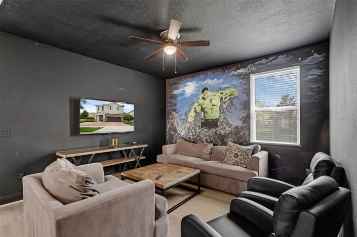 Image No.24-8 Bed House for sale