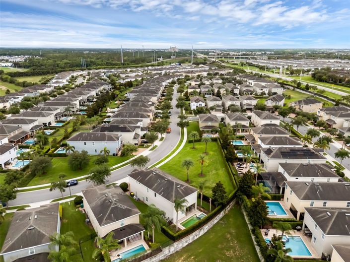 Image No.30-8 Bed House for sale