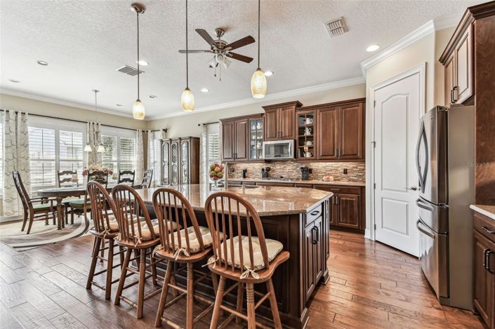 Image No.11-4 Bed House for sale