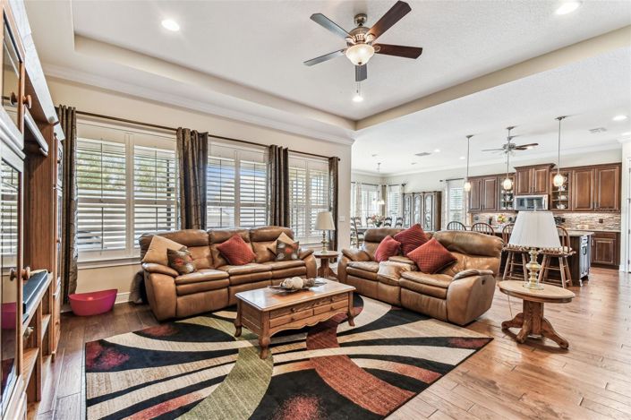 Image No.25-4 Bed House for sale