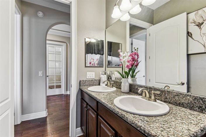 Image No.56-4 Bed House for sale