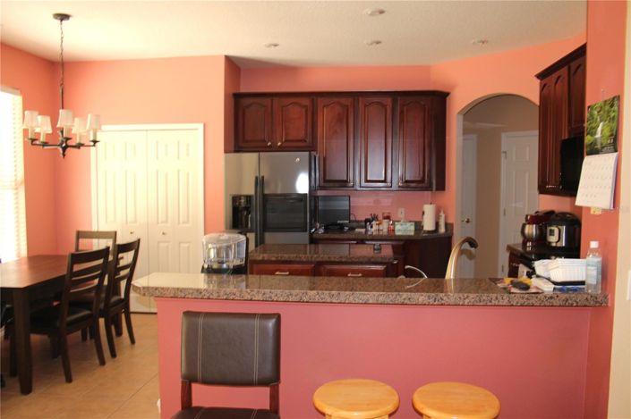 Image No.10-5 Bed House for sale