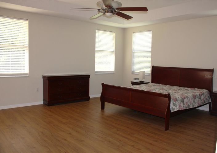 Image No.17-5 Bed House for sale