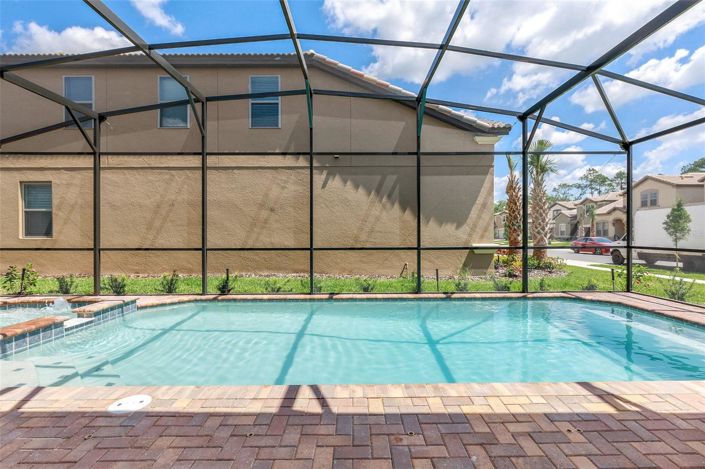 Image No.43-8 Bed House for sale