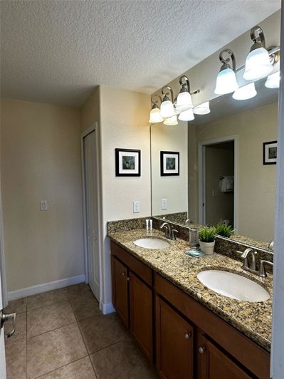 Image No.33-7 Bed House for sale