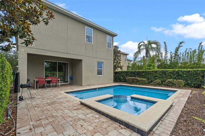 Image No.31-8 Bed House for sale