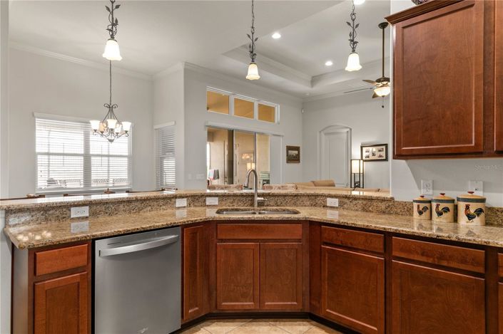 Image No.15-4 Bed House for sale