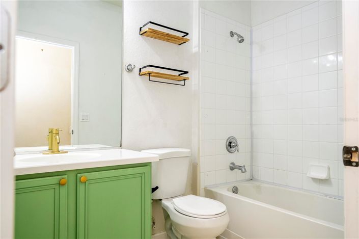 Image No.20-4 Bed House for sale