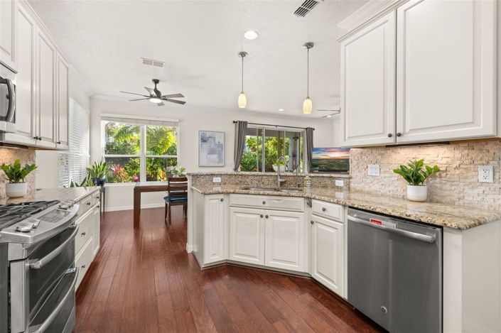 Image No.22-4 Bed House for sale