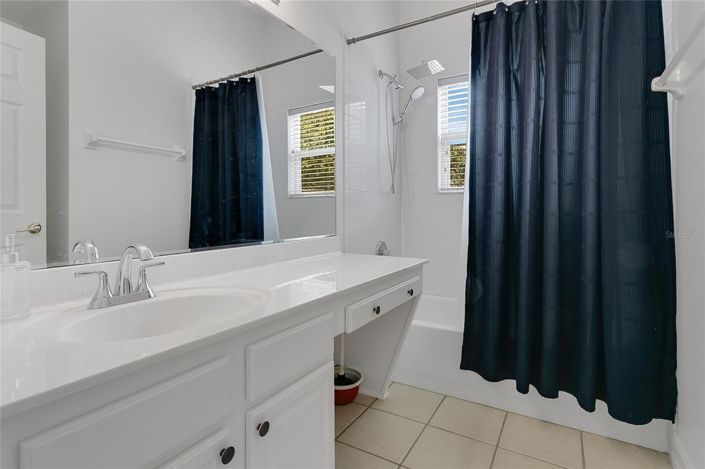 Image No.18-5 Bed House for sale