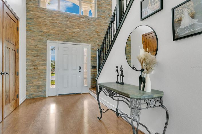 Image No.2-5 Bed House for sale