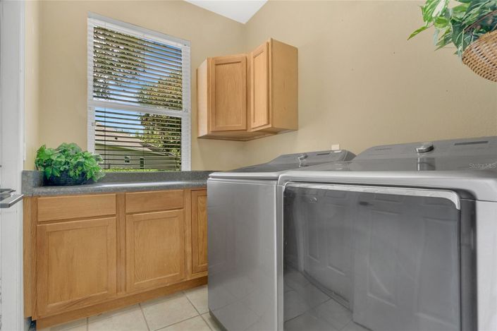 Image No.25-5 Bed House for sale