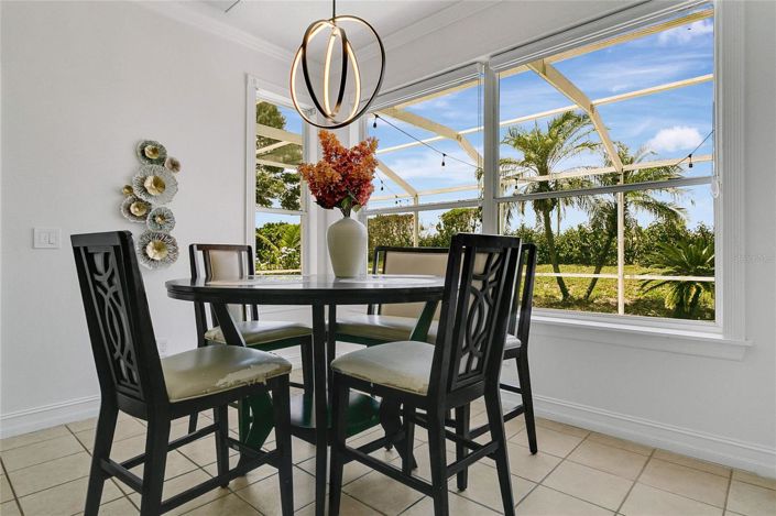 Image No.9-5 Bed House for sale