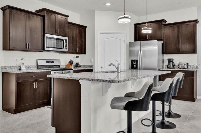 Image No.3-5 Bed House for sale