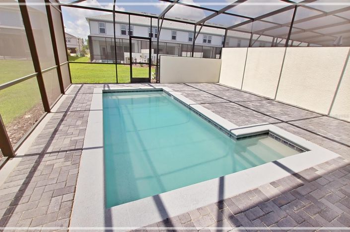 Image No.7-5 Bed Townhouse for sale