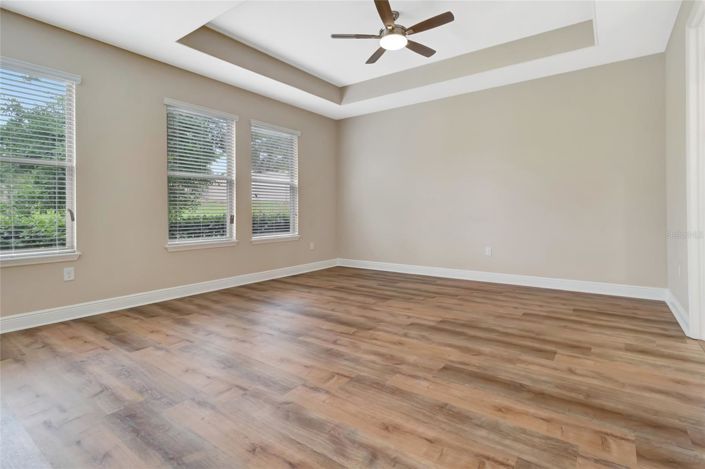 Image No.15-4 Bed House for sale