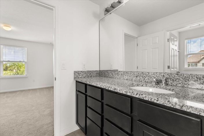 Image No.16-4 Bed House for sale