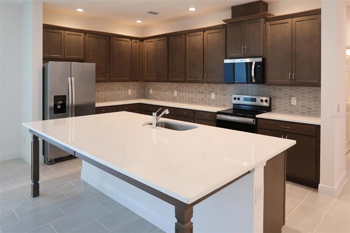 Image No.3-6 Bed House for sale