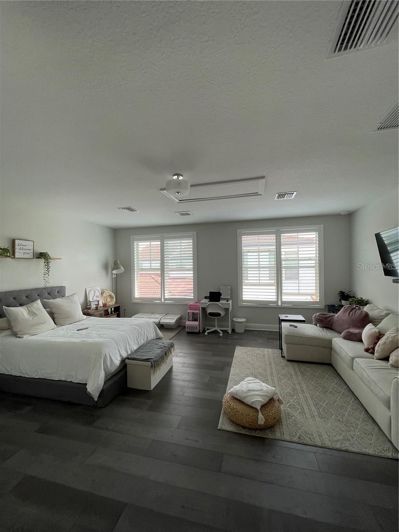 Image No.31-3 Bed Townhouse for sale